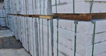 阜新芝麻白路牙石，路侧石