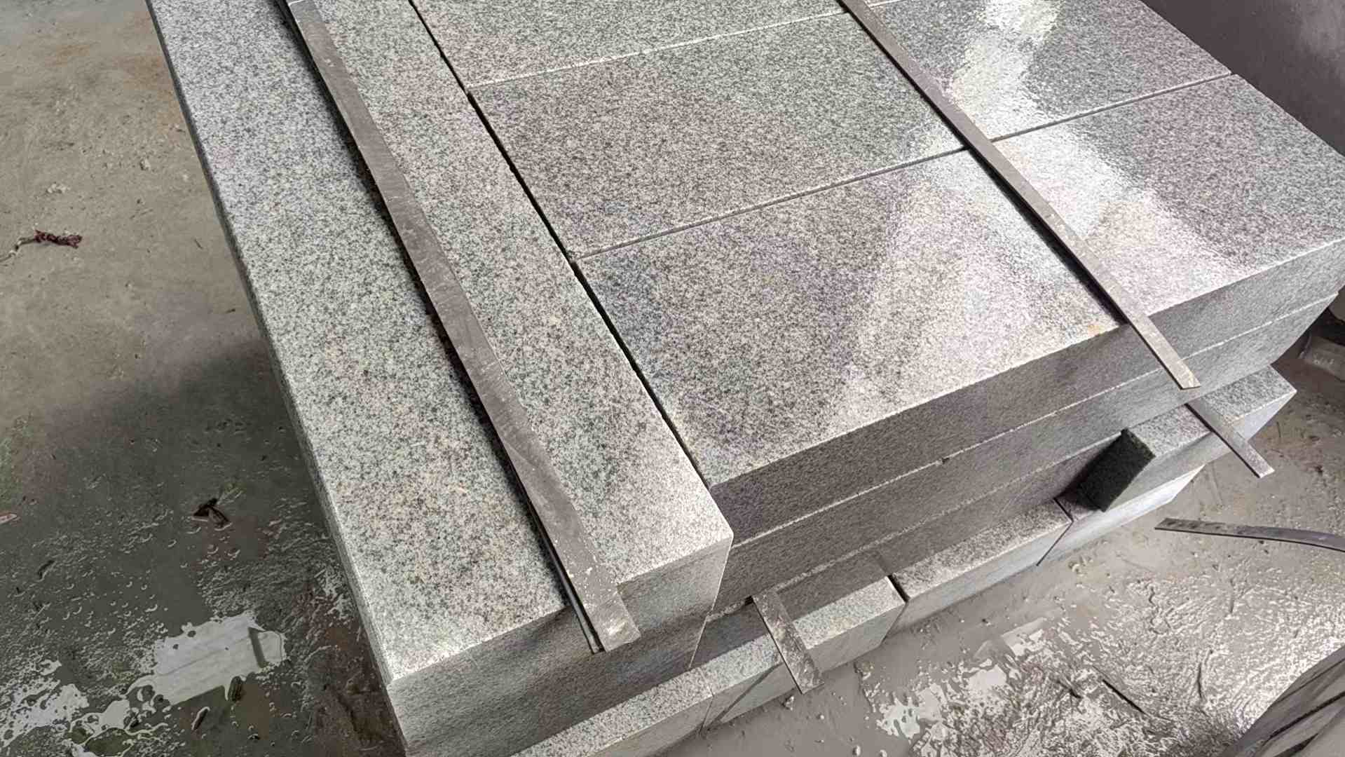 阜新芝麻灰 芝麻白 路牙石 路侧石 马路牙子